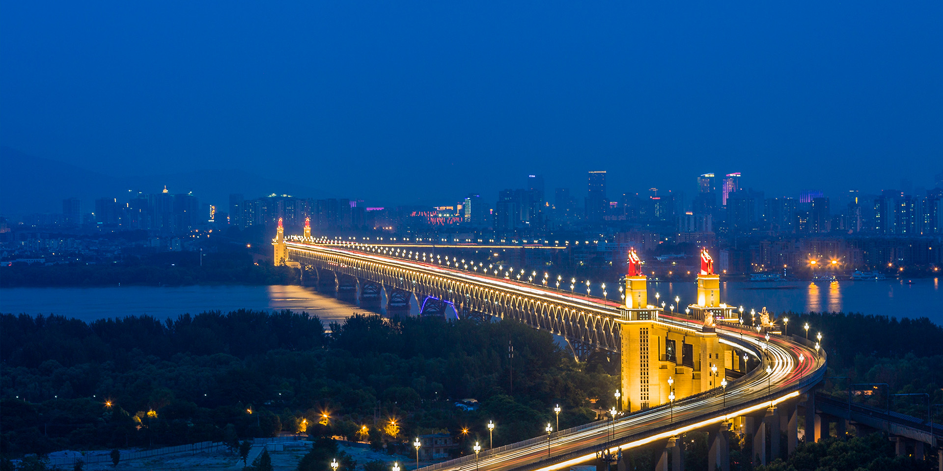 坐落于中國六朝古都南京